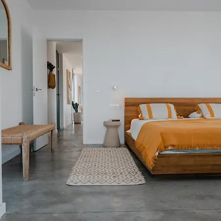 Βίλα Mango - 3 Bedrooms - Heated Pool