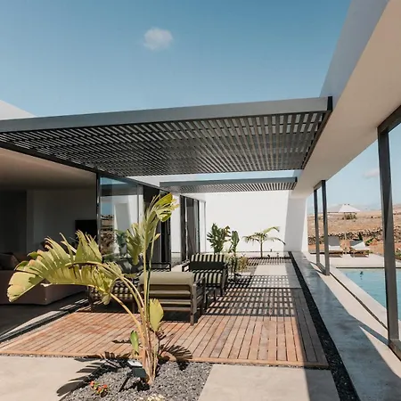 Mango - 3 Bedrooms - Heated Pool Βίλα *