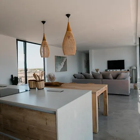 Mango - 3 Bedrooms - Heated Pool Lajares