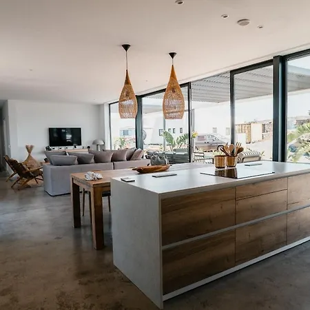 Βίλα Mango - 3 Bedrooms - Heated Pool *