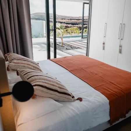 Βίλα Mango - 3 Bedrooms - Heated Pool Lajares